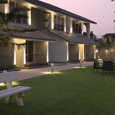 Meritas Adore Resort Lonavala Luaran gambar