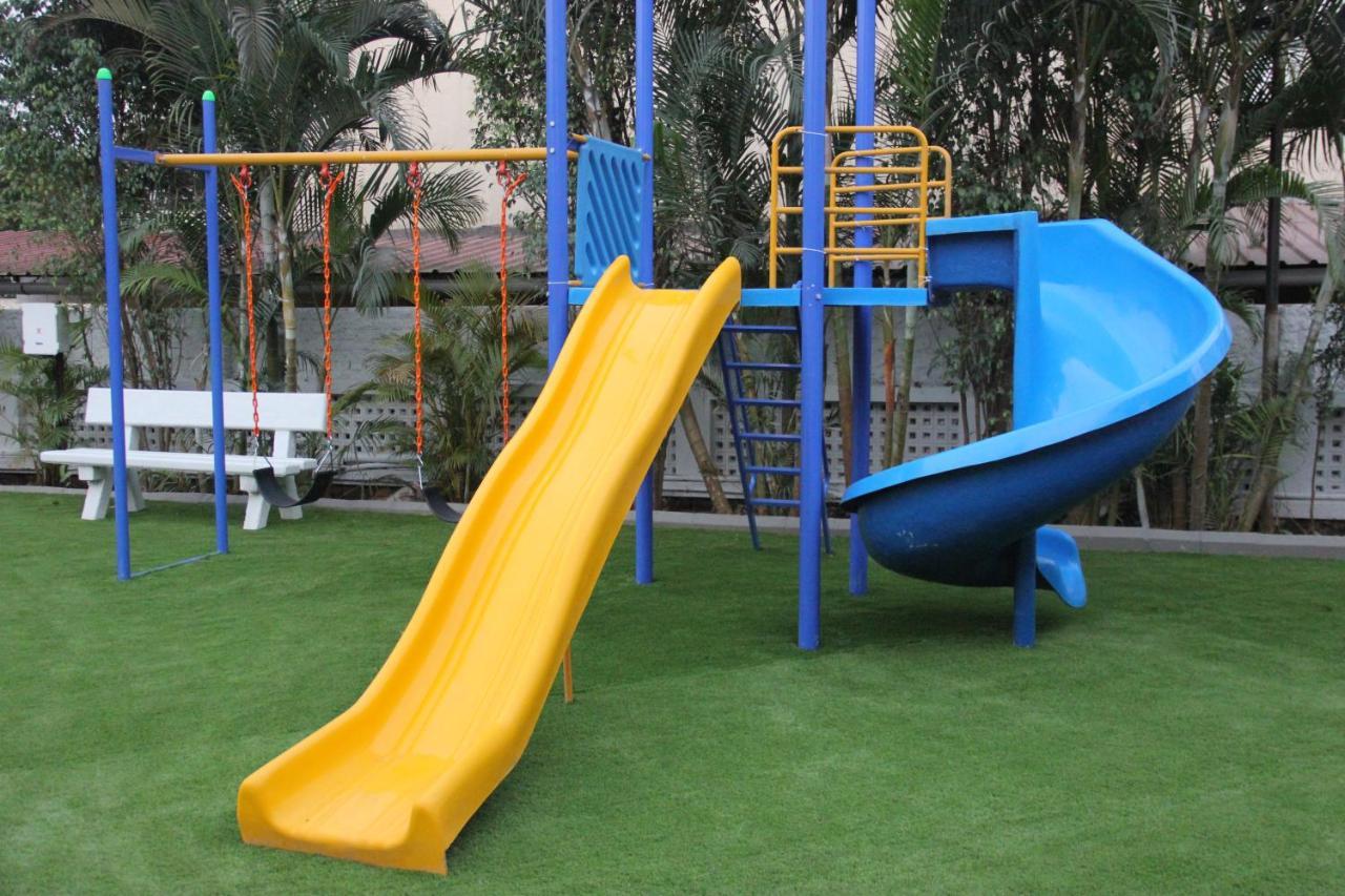 Meritas Adore Resort Lonavala Luaran gambar