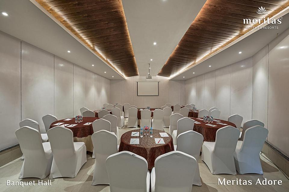 Meritas Adore Resort Lonavala Luaran gambar